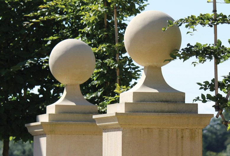 шар из известняка